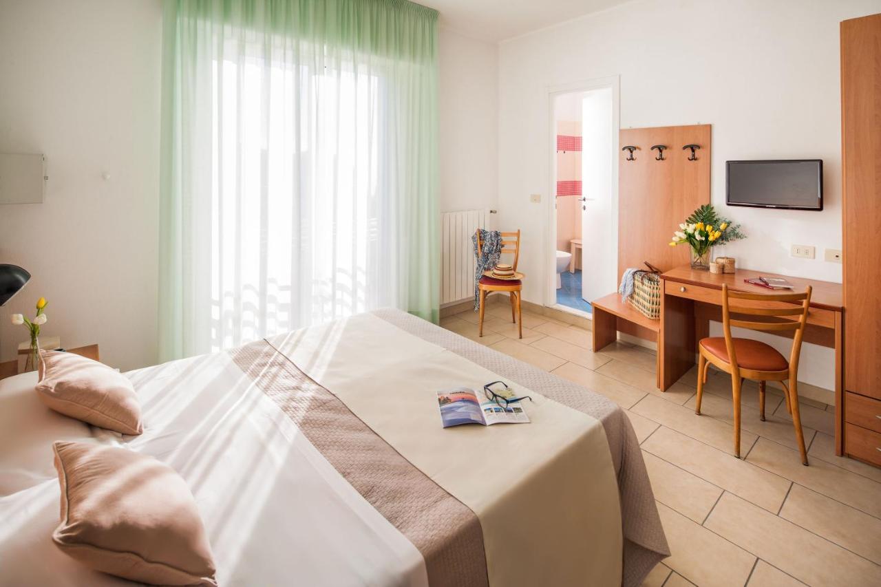 Hotel Europa Finale Ligure Eksteriør bilde